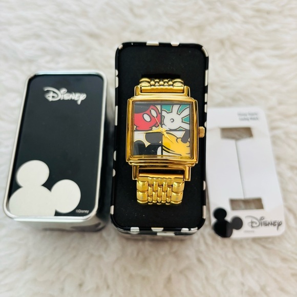 Disney Gold Mickey Mouse Watch main image 14
